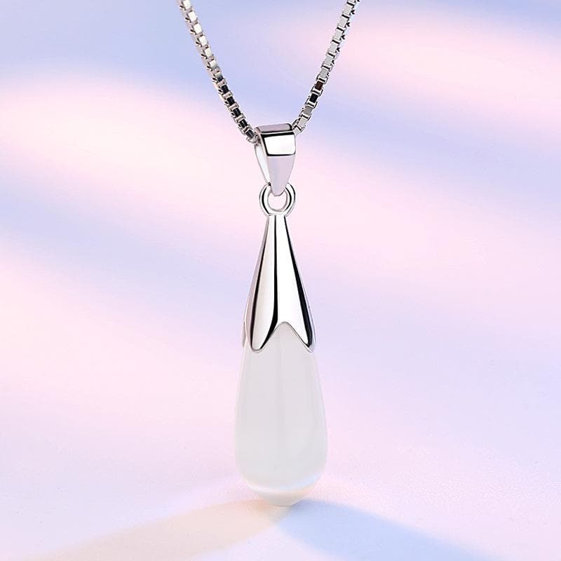 Moonlight Stone Cat -eye Stone Droplet Pendant Natural Crystal Items white