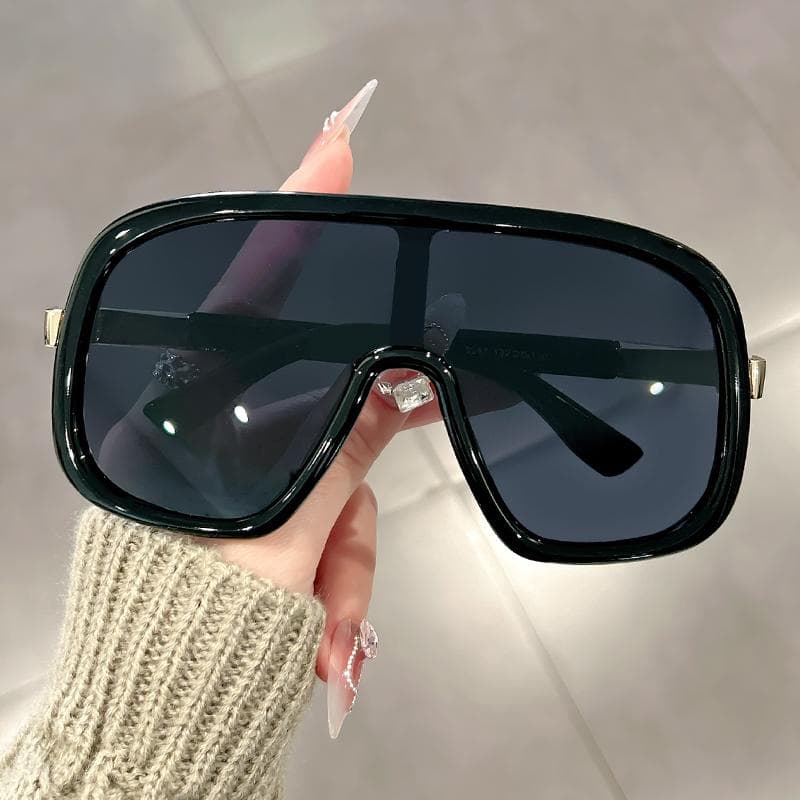 Large framed European style fashionable sunglasses unisex windproof one piece high end casual shades