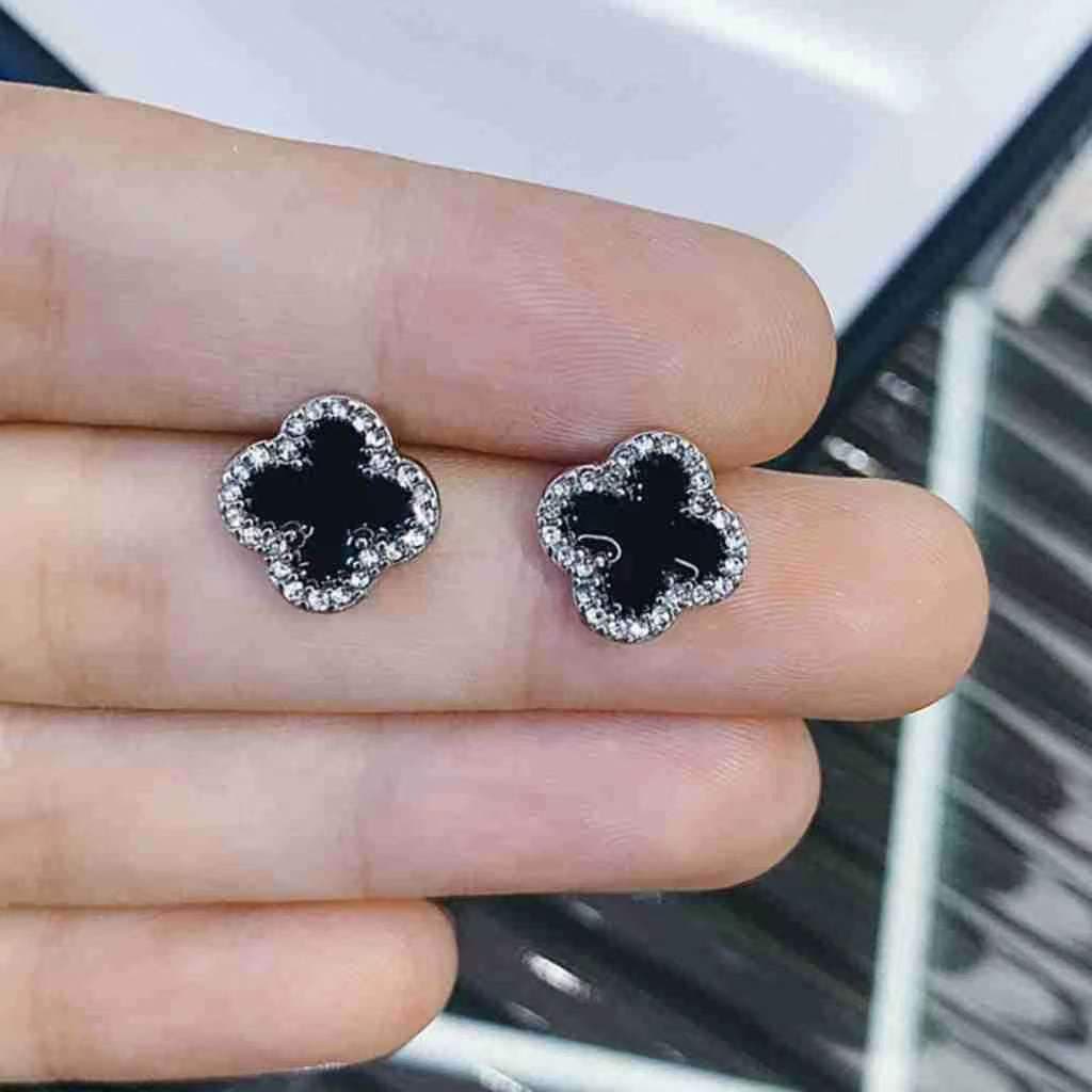Four-Leaf Clover Earrings Female Net Red Temperament Hundreds Of Earrings Star With Models Earrings Light Luxury Niche Design silver