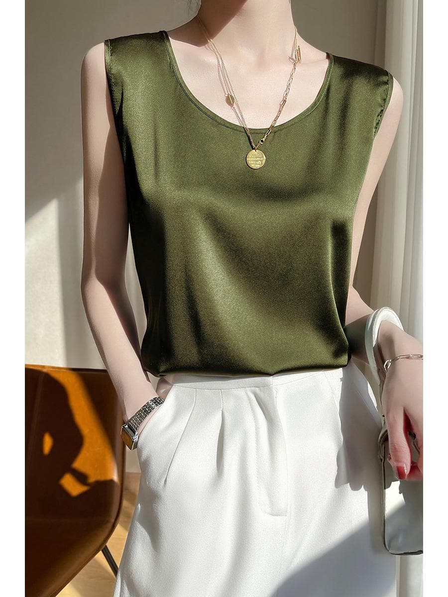 Women's Mulberry Silk Camisole: Loose-Fit Round Neck Sleeveless Top M (95-105 lbs)