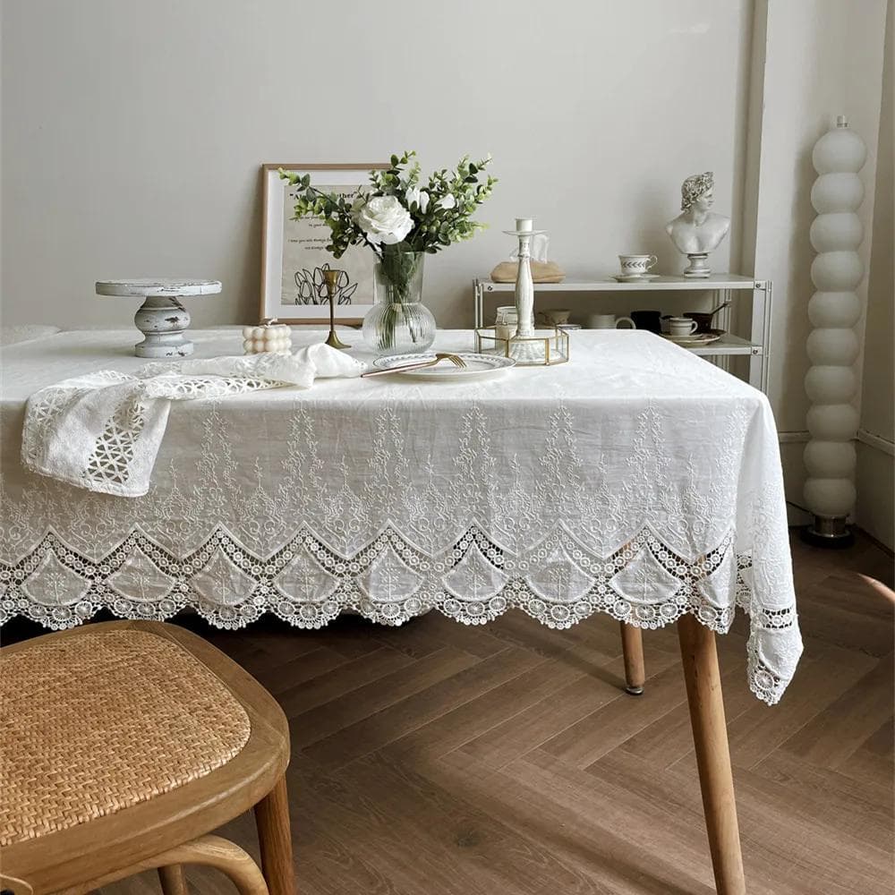 White Embroidery Lace Flower Tablecloth for Home Wedding Party Decoration 100% CottonTable Cloth Luxurious Table Cover 130X130cm