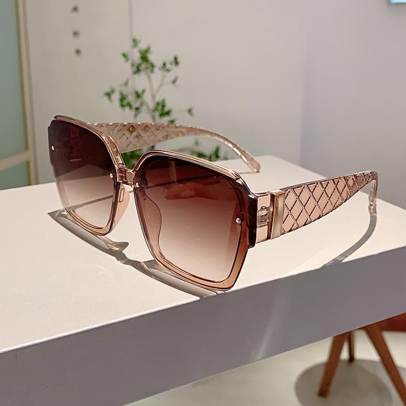 Classic Rivet Vintage Square Sunglasses UV400 Luxury Brand Designer Trendy Punk Shades for Women Men