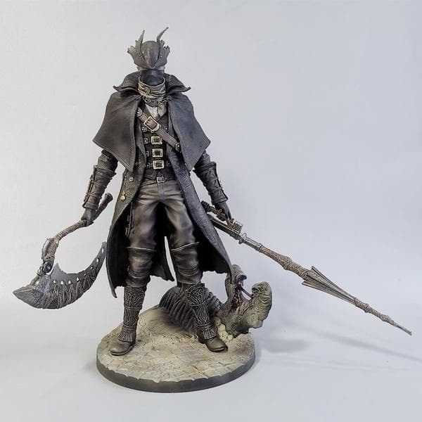 Game Bloodborne The Old Hunter Statue grey