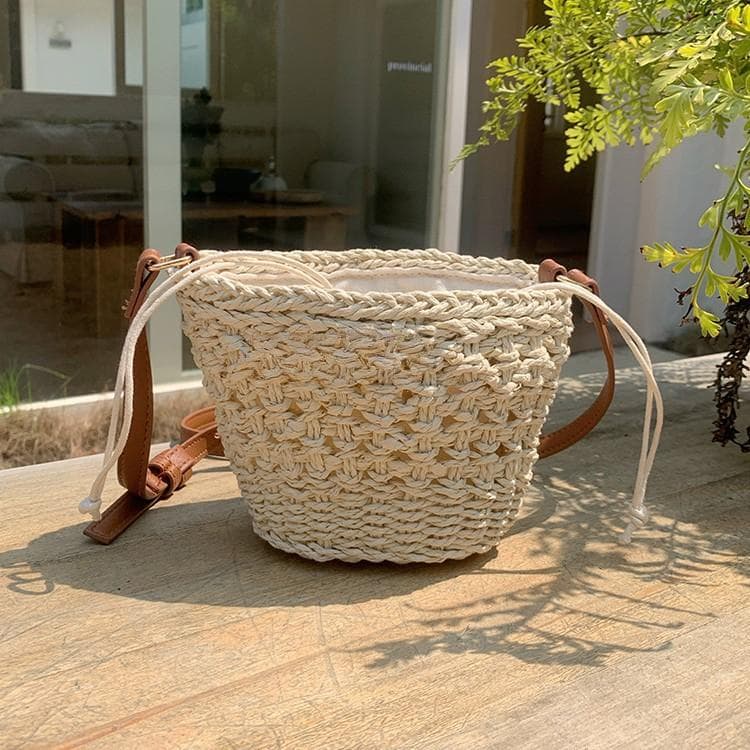 Cute Bucket, Fresh and Small Hollow Single-shoulder Woven Bag, Vacation Beach Bag, Versatile Women's Bag