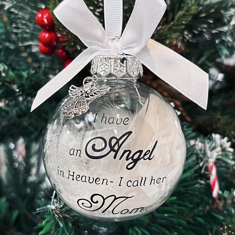 In Loving Memory Pendant with Feather Decoration and Custom Name - Ideal for Christmas Tree and Home Decoration Mom