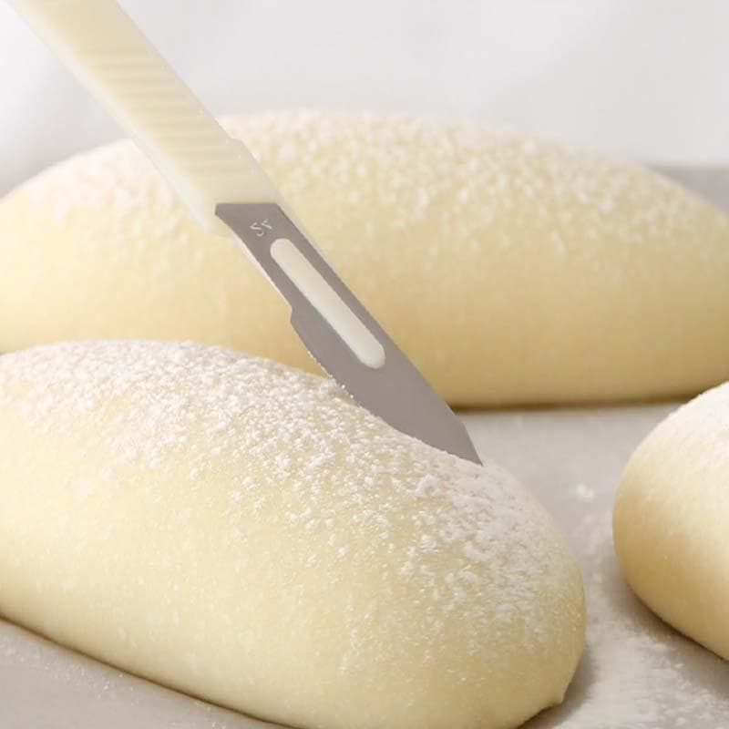 Slicing Knife, Practical Baguette Bread European Patisserie Bread Cutter, Pastry Cutting Tools with Carbon Steel Blade and PP Shank light yellow