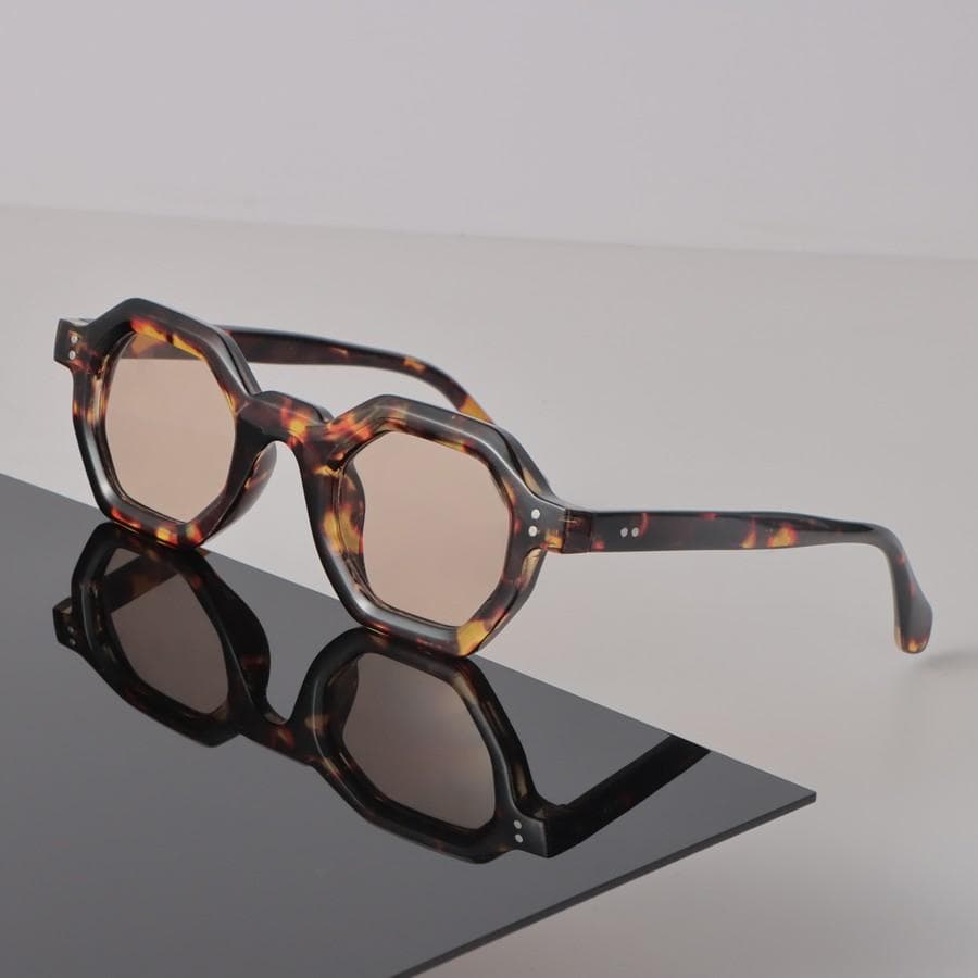 Classic Fashion Sunglasses for Women and Men UV Protection Trendy Design Other