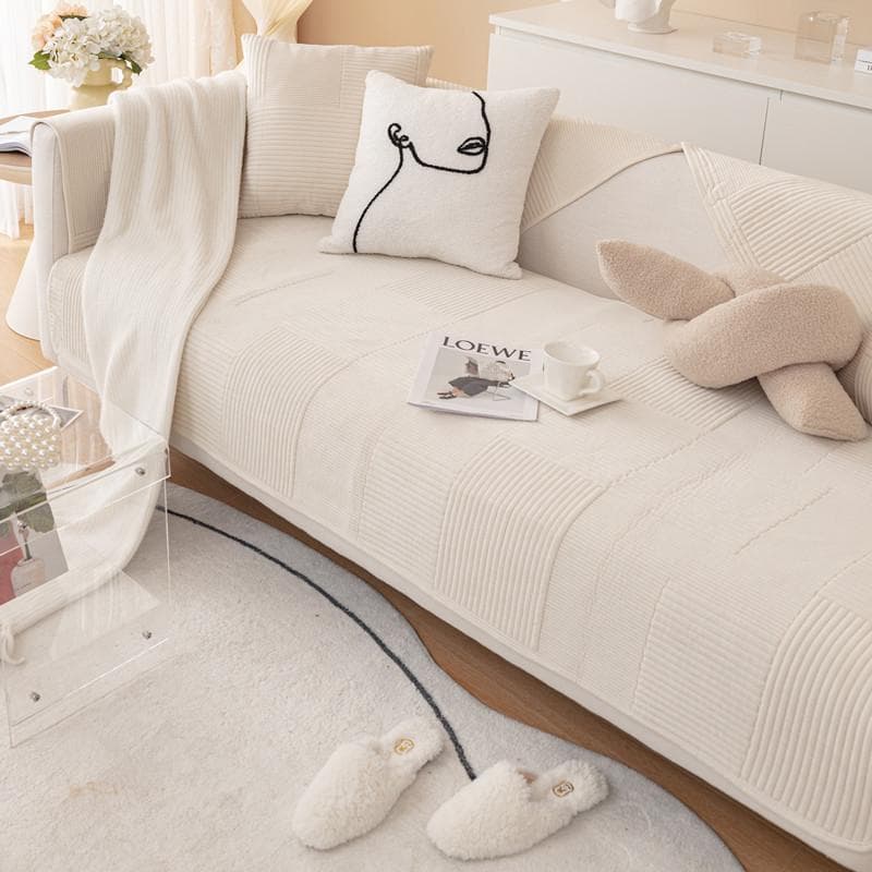 Nordic Soft Flannel Non-slip Sofa Towel Winter Velvet Plush Quilted Sectional Sofa Cover Solid Color Couch Cover for Living Room 70x70cm 1pc