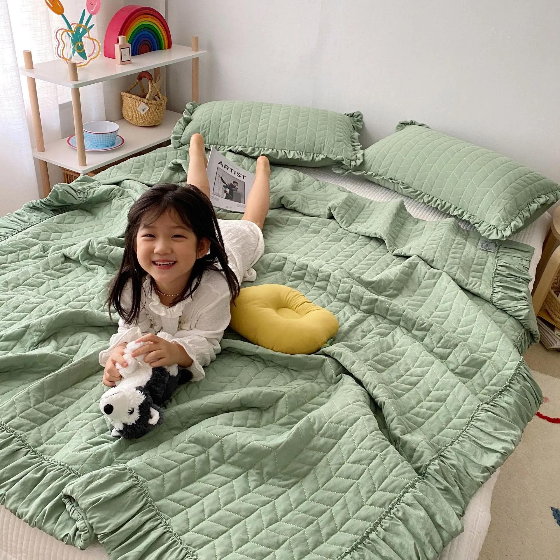 New Simple Fashion Quilted Ruffled Summer Quilt 150x200cm 1pcs