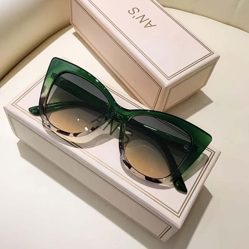 Women's Cat Eye Sunglasses Fashion Gradient Color Joker Style Square Frame UV Protection