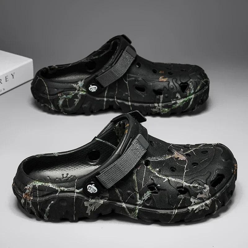 Men Summer Clogs for Men Summer Beach Slippers Men Outdoor Slide Sandals Man Garden Shoes Male Summer Clogs 43