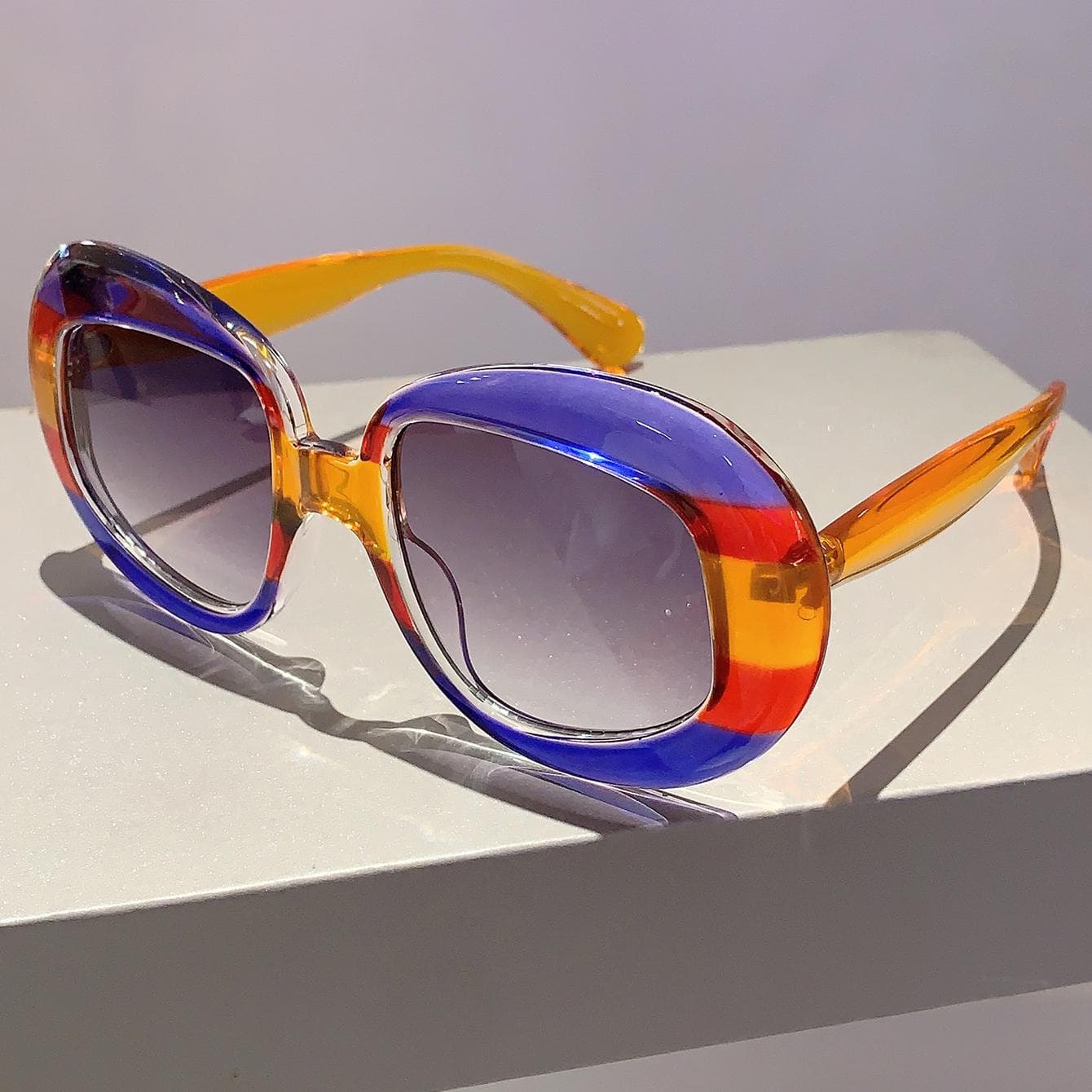 KAMMPT Oversized Sunglasses Women Trendy Gradient Candy Color Shades Stylish Fashion Eyewear for Travelling without case