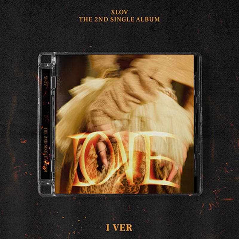 XLOV - 2nd Single [I ONE] I VER. / 1(ONE) VER. I ver.(Body)