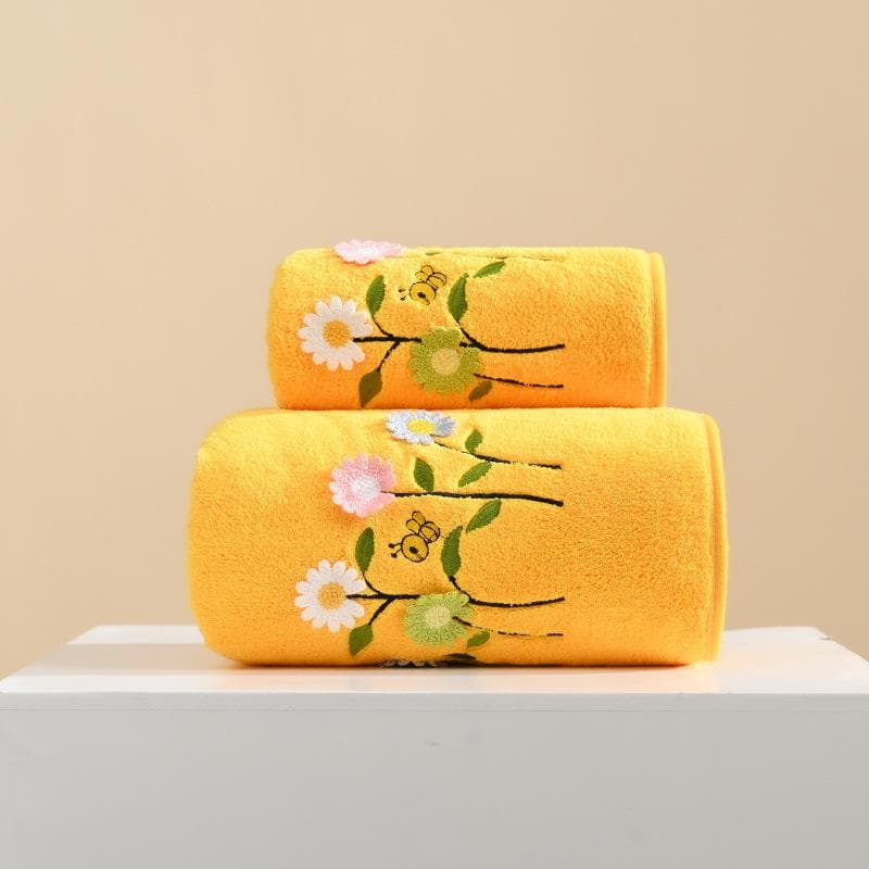 Coral Fleece Towel Cartoon Bee & Sunflower Design, Soft, Comfortable, Absorbent Towel Polyester 100% Bathroom Face Wash Towel 35*75cm yellow