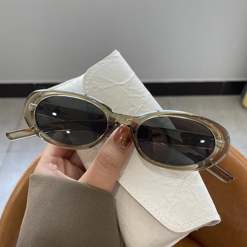 New Small Frame Oval Sunglasses Vintage UV400 Protection for Men Women Outdoor Leisure Classic Eyewear Oculos De Sol As shown in the figu
