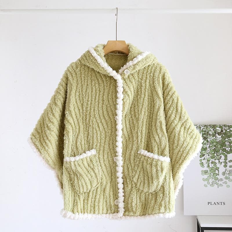New Autumn and Winter Flannel Ladies Pajamas Coat Large Size Shawl Thickened Home Clothes Cute Cloak Can Be Worn Outside Women One Size green
