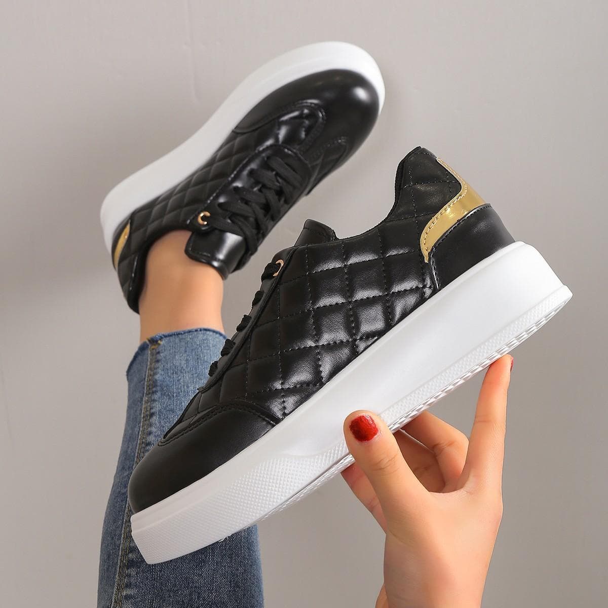 Spring and Autumn New Thick-soled Lace-up Low-cut Sneakers Women's Plus-size Simple Plaid Shoes 42 black