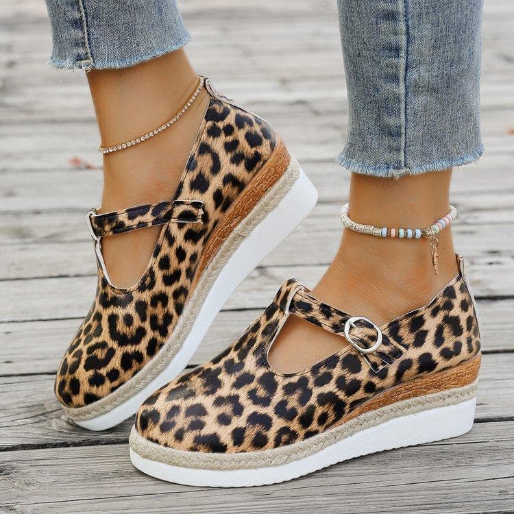 Thick-Soled Fashion Casual Single Shoes Women'S Printed Bag Head Belt Buckle Hollow Wedge Heel Large Size Single Shoes 38