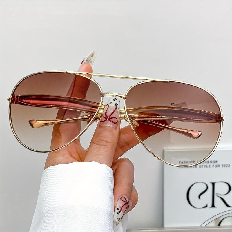 New Retro Punk Toad Shaped Metal Glasses for Women Men Street Photography Holiday Parties Casual Wear Fashionable