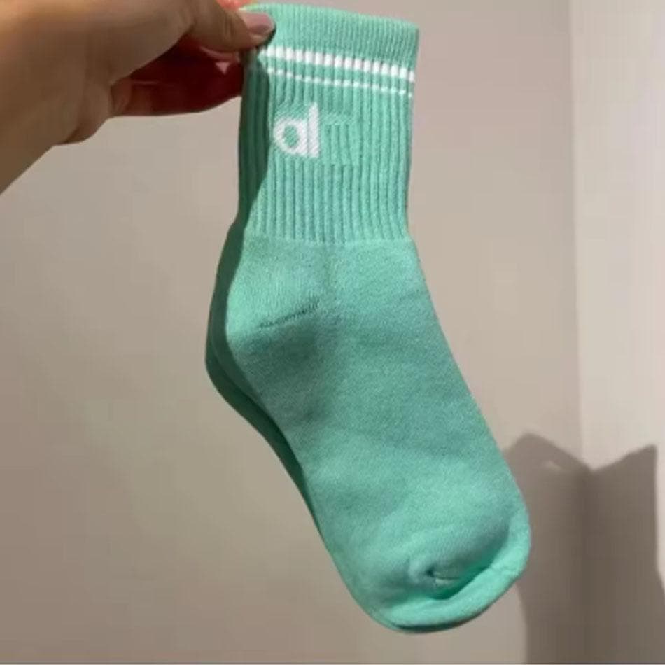 * Yoga Retro Cotton Socks Comfortable Colorful Middle Socks Yoga Pilates Fitness Women's Four Seasons Sports Yoga Long Socks