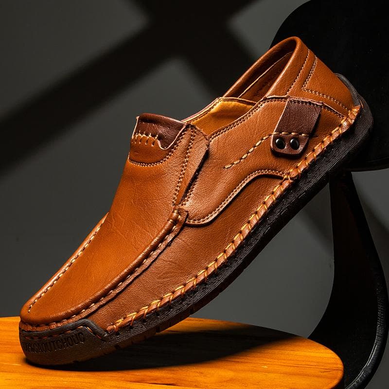 Handmade Genuine Leather Men's Casual Shoes Comfortable And Breathable Moccasins Men Business Flats Shoes Driving Shoes Large Size 38-48 43 light brown