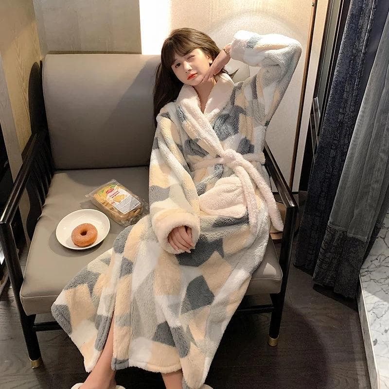 Women's Printed Mid-calf Robe Design Winter Warm and Thickened Korean Style Home Wear Casual and Popular Women's Loose Bathrobe XL