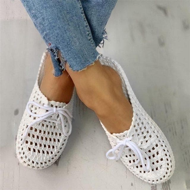 Summer Slippers Shoes Woman Closed Toe Breathable Flip Flops Women Hollow Out Lace Up Outdoor Slides Women Flat 40 white