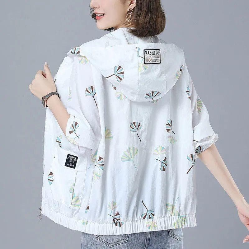 Sunscreen Clothing for Women, Long Sleeved Lightweight Jacket, Summer Middle-aged Outfit, Plus Size Loose Hooded Sunscreen Suit 4XL white
