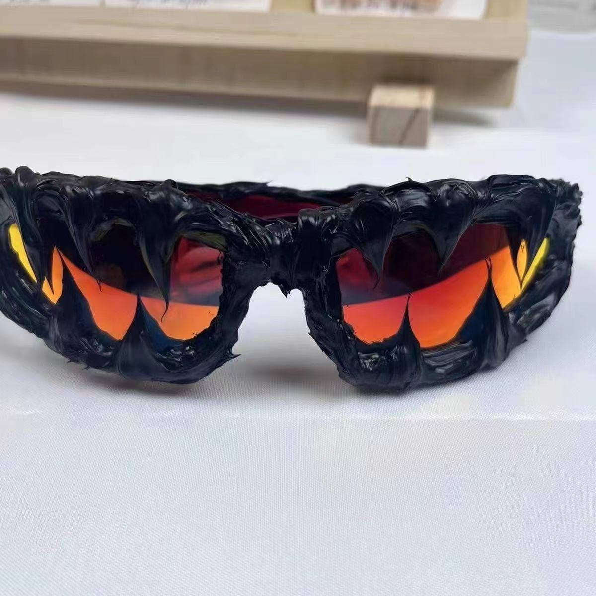UNISEX Halloween Glasses Dark Series Shark Teeth Sunglasses Avant Garde Dropper Style