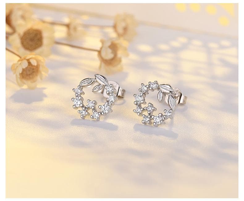 Fashionable Leaf Garland Zircon Earrings Simple Mini Art Style Small Earrings for Women