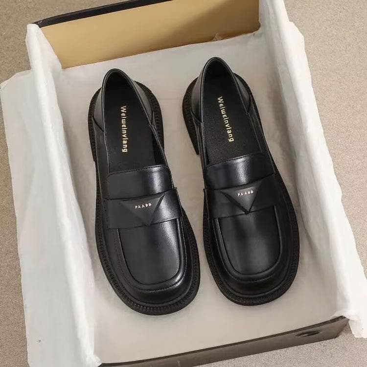 Soft Sole Soft Surface Flat Shoes for Women Black Oversized Summer New Round Toe Low Heel British Casual Small Leather Shoes 36 black