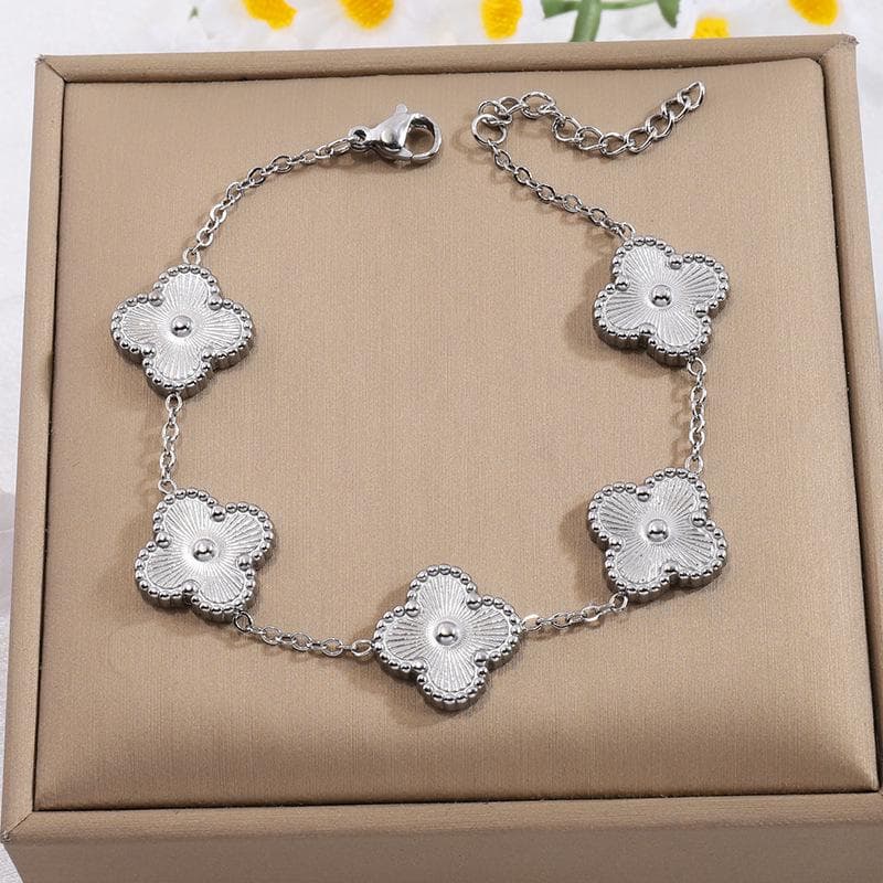 18K Gold Four-Leaf Clover Bracelet - Luxurious Stainless Steel Jewelry