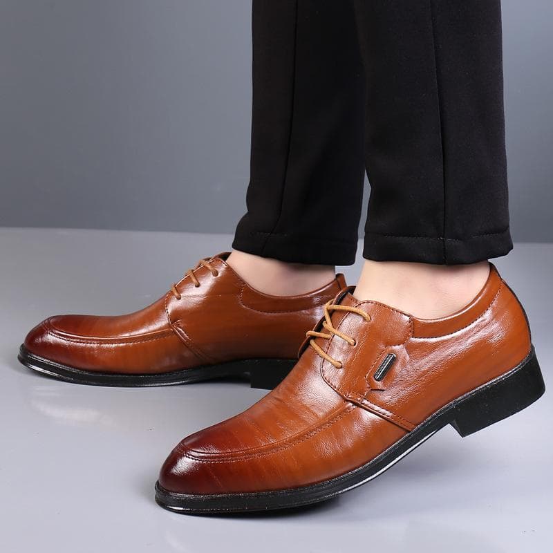 New Men's Casual Leather Shoes Work Shoes Trend Korean Version of Men's Summer Breathable Hollow Perforated Men's Sandals 45 brown