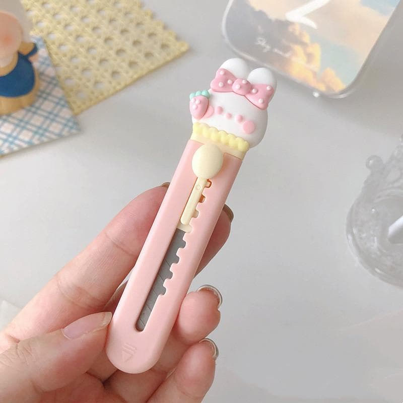 Mini Cute Caroon Utility Knife for Student Small Kawaii Letter Opener Clip Paper for Office Student Supply Office Accessories 10*3.5cm