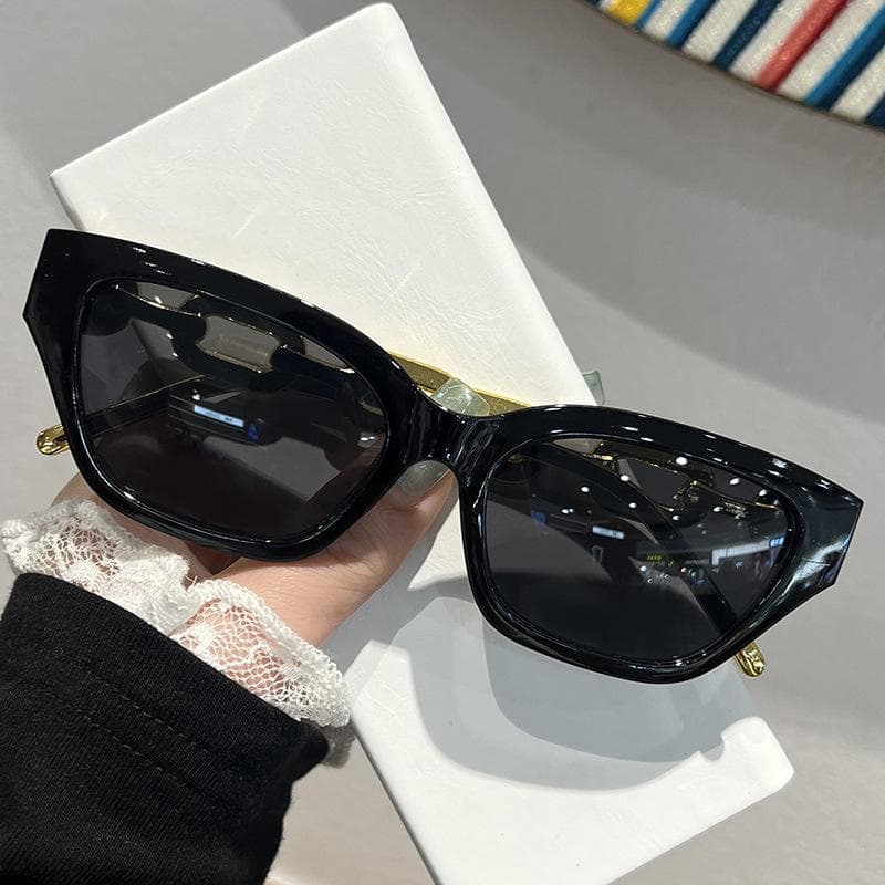 New Small Frame Cat Eye Sunglasses Retro Women Summer UV400 Protection Fashion Sun Shading Eyeglasses 1PC