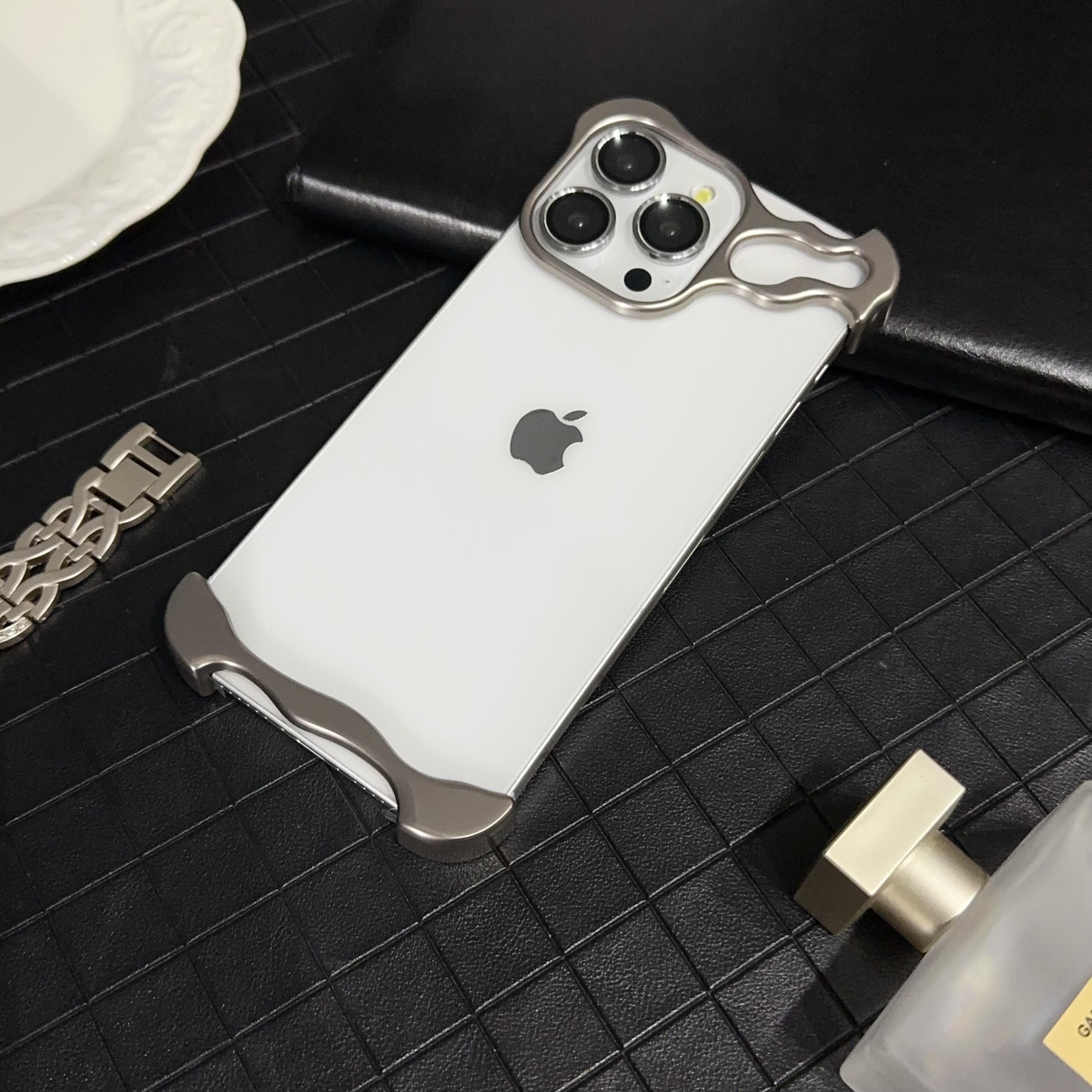 Luxury Metal Titanium Alloy Irregular Phone Case For iPhone 13 14 15 Pro Max 14 15Plus Alien Aluminum Lens Ring Protection Cover For iPhone 15 Pro&Case & Camera Protector