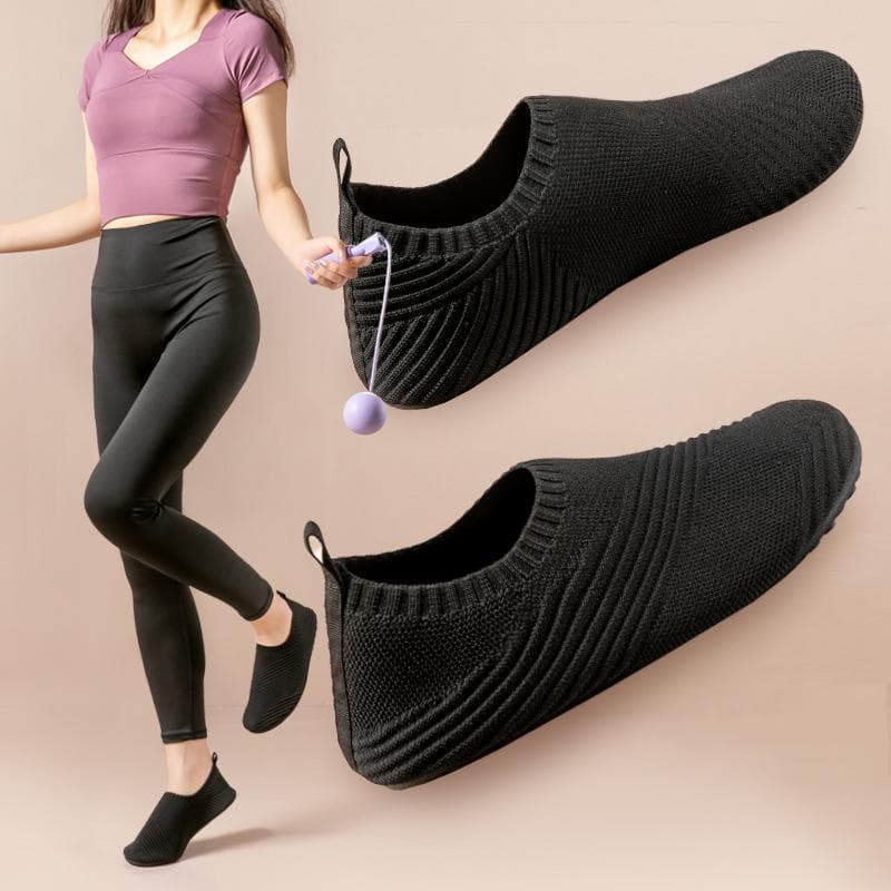 Women's Indoor Yoga Shoes: Soft, Non-Slip Sole for Aerobics, Fitness, and Dance - Integrated Flying Woven Design 38-39 black