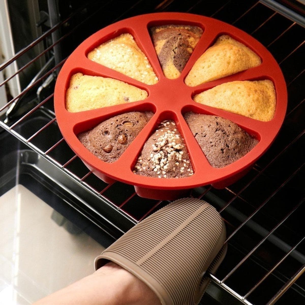 Microwaveovenmold Silicone Bakeware Baking Food Grade Mold 8 Points Scone Cake Household red