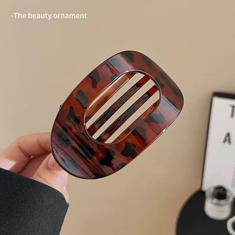 Fashion Oval Hair Claw Clip for Women New Design Leopard Matte Curved Flat Styling Barrettes Acrylic Lying Down Hair Accessories 1PCS
