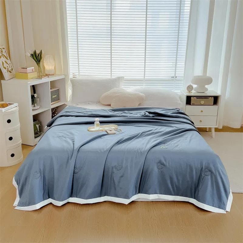 New Class a Soybean Fiber Summer Quilt Washable Air Conditioning Quilt 150x200cm