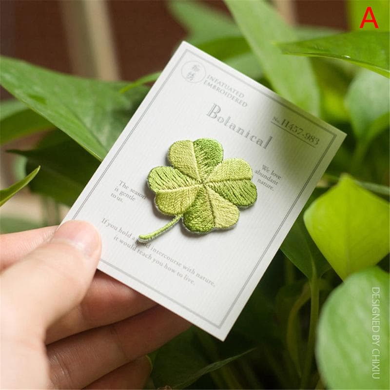 Four-Leaf Clover Patches Ironing Cloth Stickers Embroidery Patch Applique Diy 28*38mm