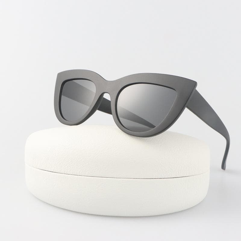 Vintage Cat Eye Sunglasses Women Retro Gradient Mirror Lens Fashion Designer Shades Black Sun Glasses Female Oculos De Sol No box