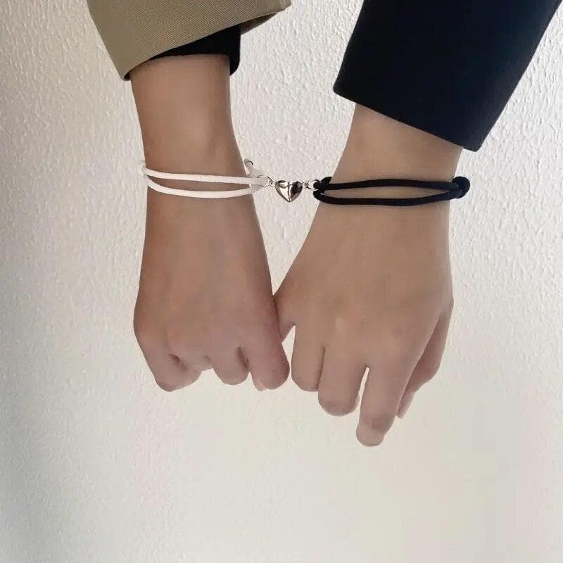 2pcs Black White Bracelets Set Adjustable Hand Rope Love Magnetic Charm Couple Friends Keepsake Party Fashion Elegant Gift black/white