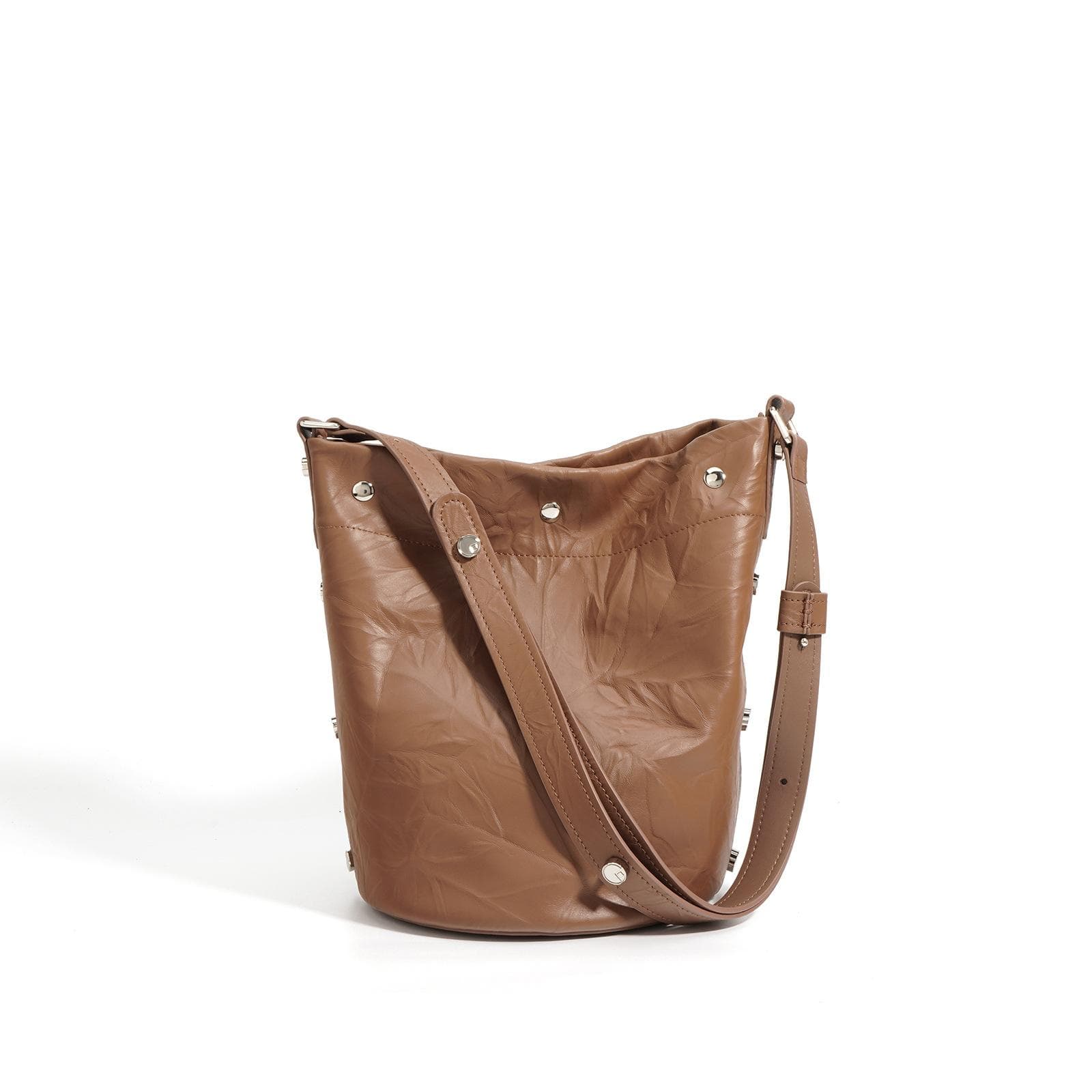 Niche Large Capacity Bucket Bag Pleated Leather Shoulder Bag Trendy Casual Retro Leather Women's Bag Commuting Crossbody Bag