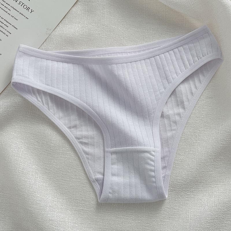 FINETOO Cotton Panties For Women Briefs Ladies M-XL Underpants Solid Color Underwear Girl Intimates XL white