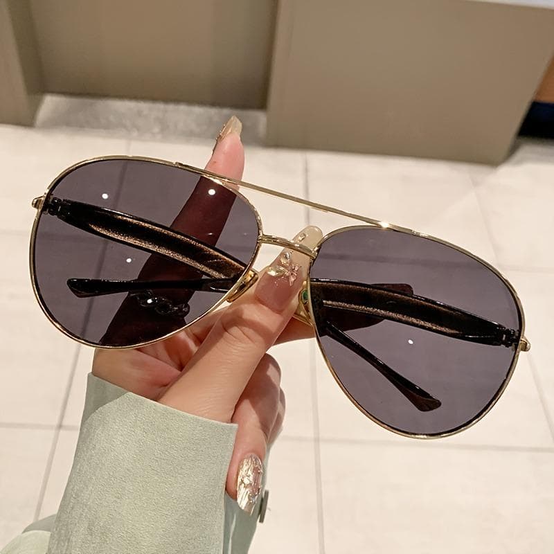 Trendy Ladies Large Frame Fashion Glasses High-end Street Photography Party Accessories for Women and Men