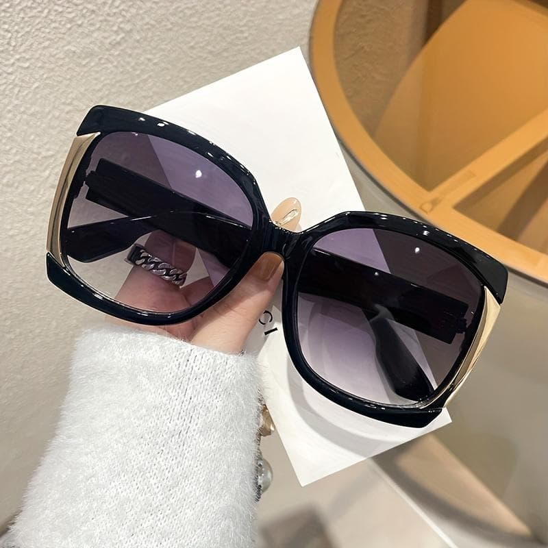Trendy Oversized Square Sunglasses Women Chic UV Protection Durable PC Frame Metal Hinges for Beach Travel Fashion