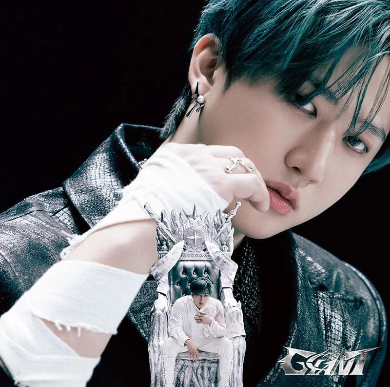 Stray Kids JAPAN 2nd Album 'GIANT' (STAY Japan Fan Club/Solo Jacket Limited Version) Changbin