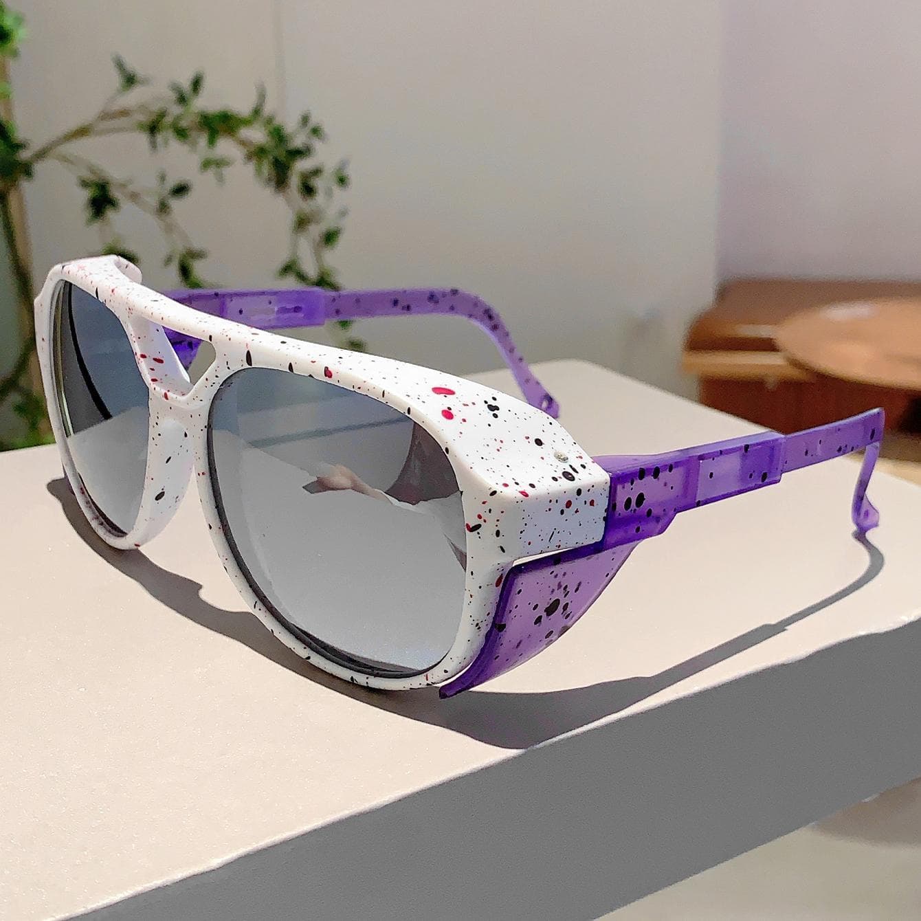 KAMMPT Fashion Champagne Oversize Square Sunglasses Women Shades for Outdoor Hiking Travelling Decoration as picture shows