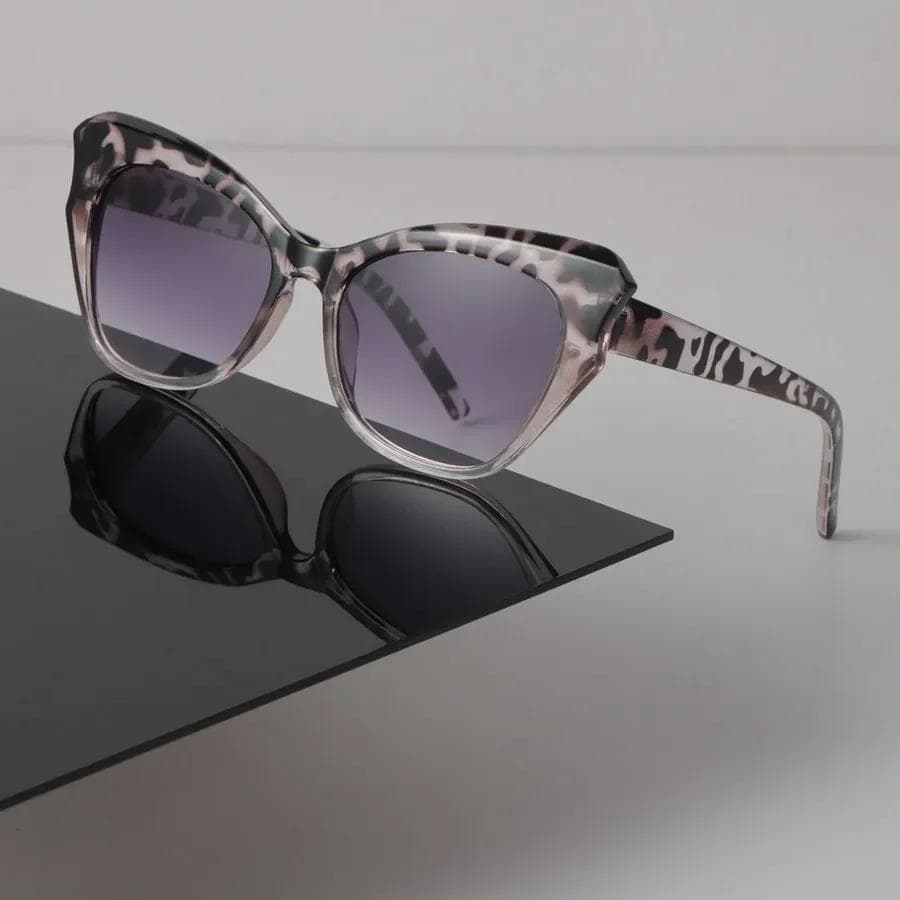 Fashion Cat Eye Sunglasses for Women Men Retro Mirror Lens Designer Brand Black Sun Glasses Unisex Eyewear Other